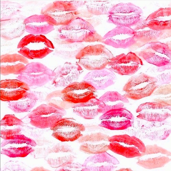 ONLY 2 LEFT!! Sara Happ The Lip Scrub 💋 - Picture 12 of 16